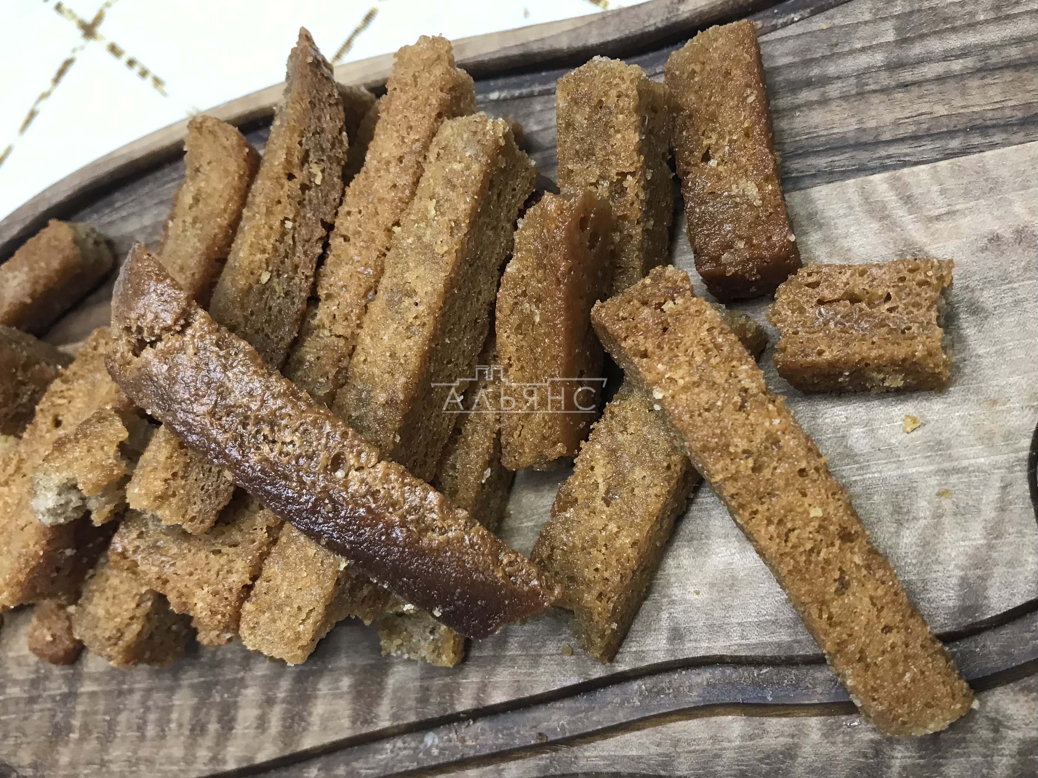 Деревенские гренки с чесноком в Апрелевке