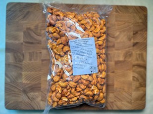 Колбаски ФОМА ЛУКИЧ (с перцем чили) (по 0,5кг): Кешью 