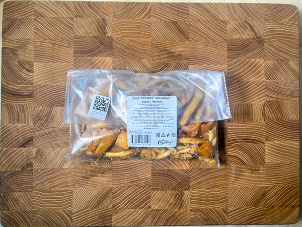 Сыр 150 гр ГОРНЫЙ СЫРОВАР (Ассорти копчёный с укропом и чесноком) в Апрелевке