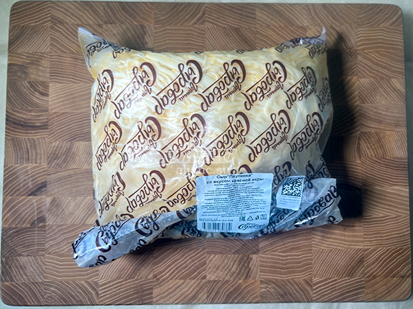 Сыр 1 кг ГОРНЫЙ СЫРОВАР (Паутинка со вкусом красной икры) в Апрелевке